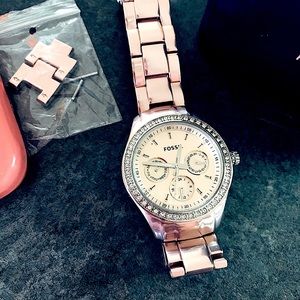 Rose gold Fossil watch